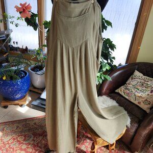 25162 NWT!! Pretty garden Women's Bib Overalls Summer Strap Jumpsuit Large